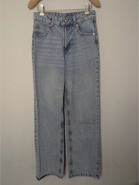 Divided by H&M Light Wash Wide Leg Jeans – Size US 0 High Waisted Denim